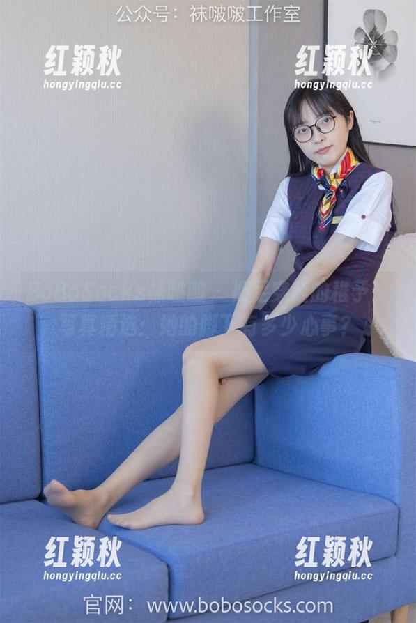 BoBoSocks袜啵啵-稚予 BoBoSocks袜啵啵 - 裸足穿鞋的稚予,写真精选:她的脚下有多少心事?