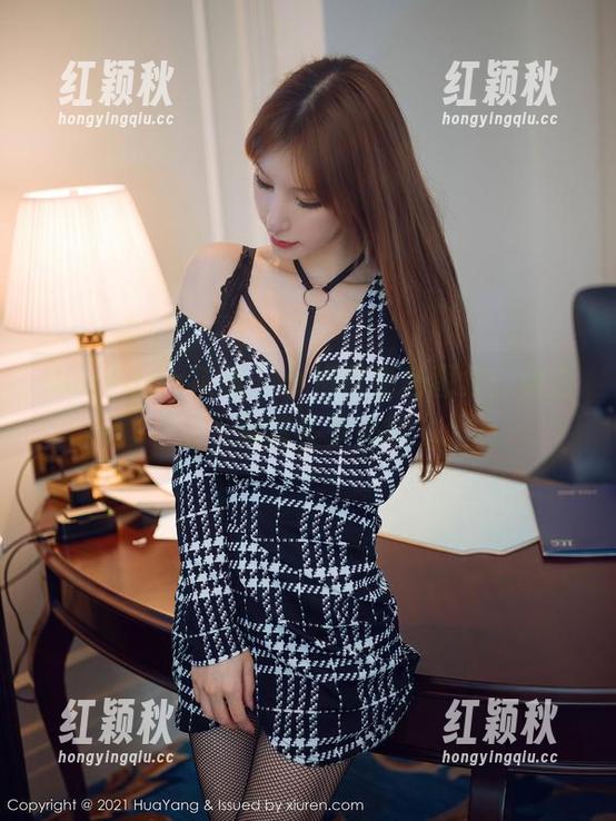 HuaYang花漾-小海臀 HuaYang花漾 - 小海臀福利图集:纯白之下藏着多少心跳?