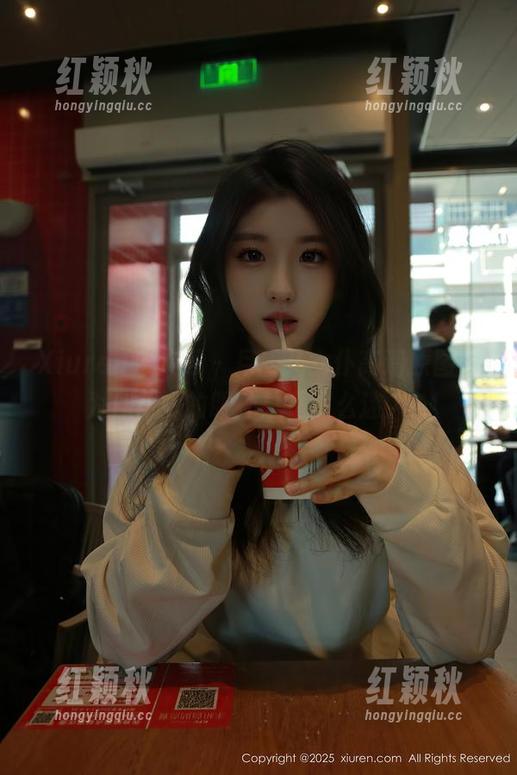 Xiuren秀人网-月酱儿 Xiuren秀人网 - 月酱儿女仆高清原图,为什么她的眼神总是那么迷人?