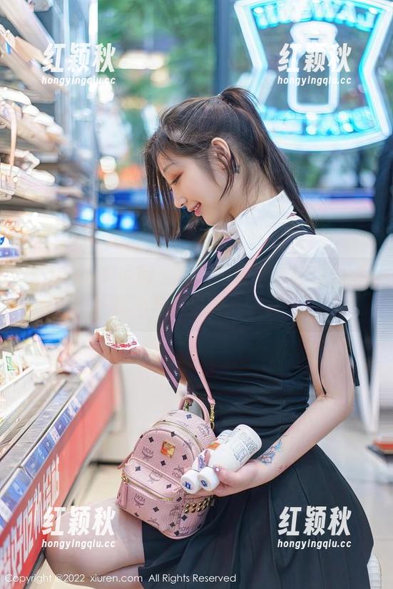 Xiuren秀人网-林乐一 Xiuren秀人网 - 林乐一教室:让你的壁纸也成为写真里的‘学霸’!