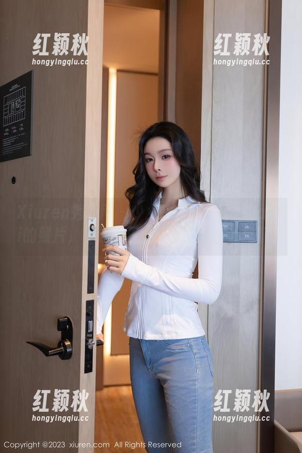 Xiuren秀人网-王馨瑶Yanni Xiuren秀人网 - 少女之眼:王馨瑶Yanni的照片,带你看见不一样的柔软和坚韧。