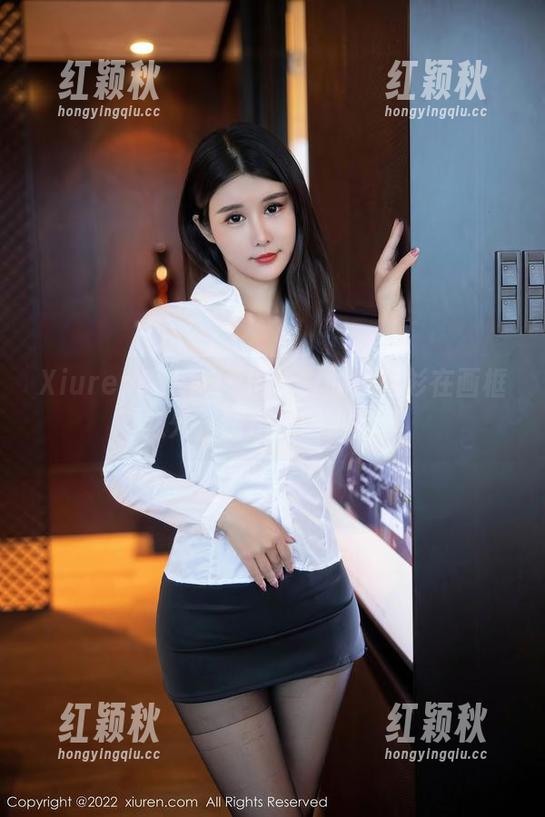 Xiuren秀人网-田兮白 Xiuren秀人网 - 田兮白的白衬衫在画框之外,图包里的小确幸