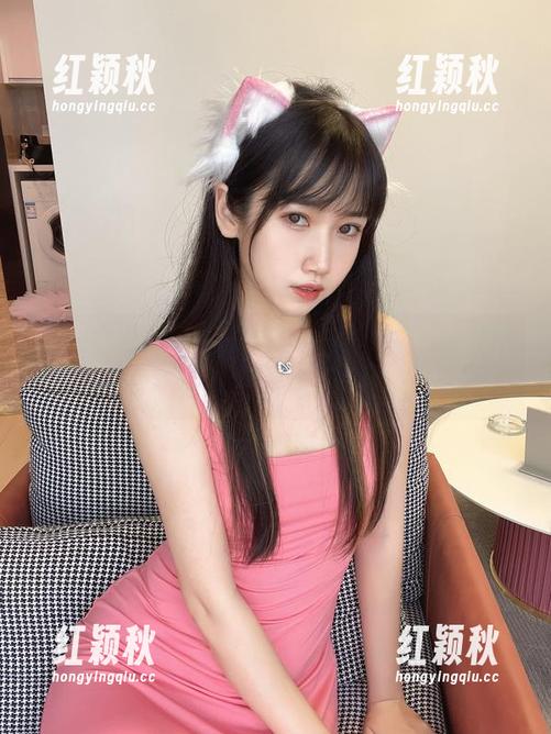 不呆猫 白色兔女郎与不呆猫的奇幻写真,简直不想眨眼!