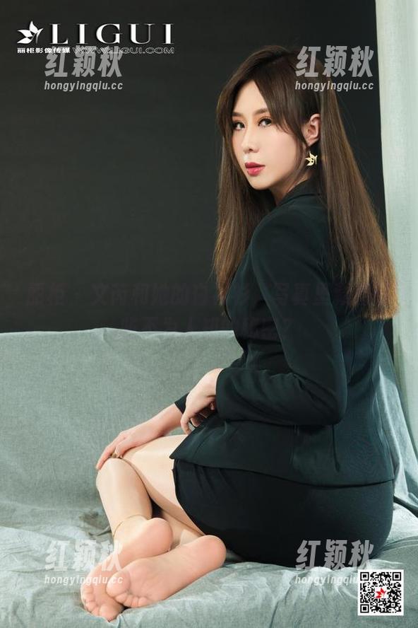 丽柜-文芮 丽柜 - 文芮和她的白衬衫,写真里藏着哪些不为人知的秘密?