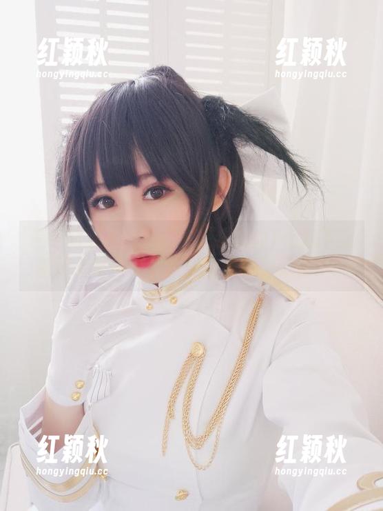 依依超级懒 你绝对猜不到!依依超级懒的T恤底下藏着什么秘密?惊喜套图资源在等着你!