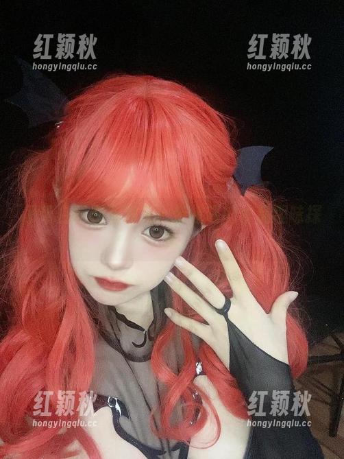 倦倦喵 吊带白丝别有洞天:倦倦喵的作品趣味探险