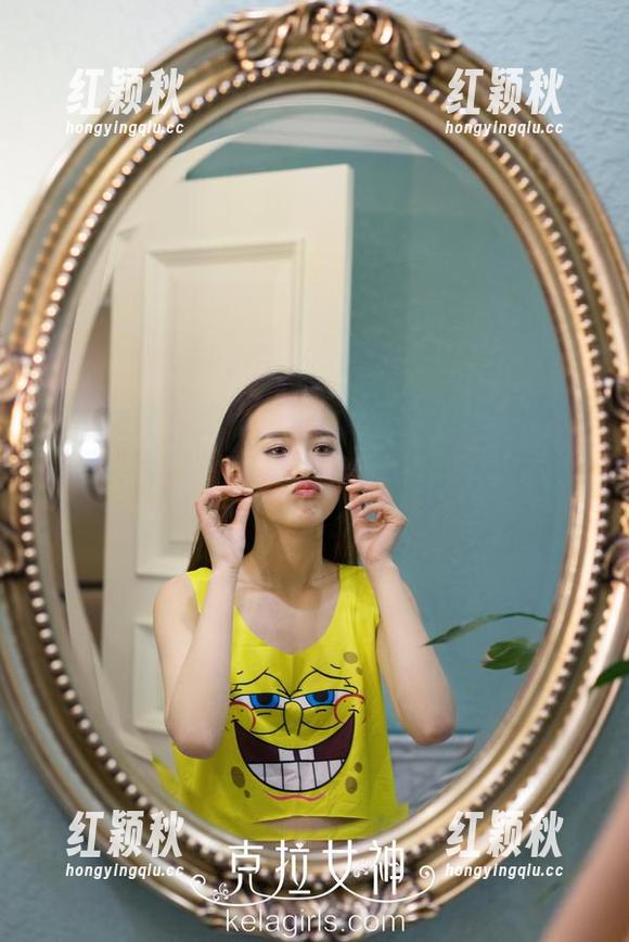 克拉女神 - 想看看骨感素足的秘密吗？静宜写真等你下载，别让她的美遗留下空白！