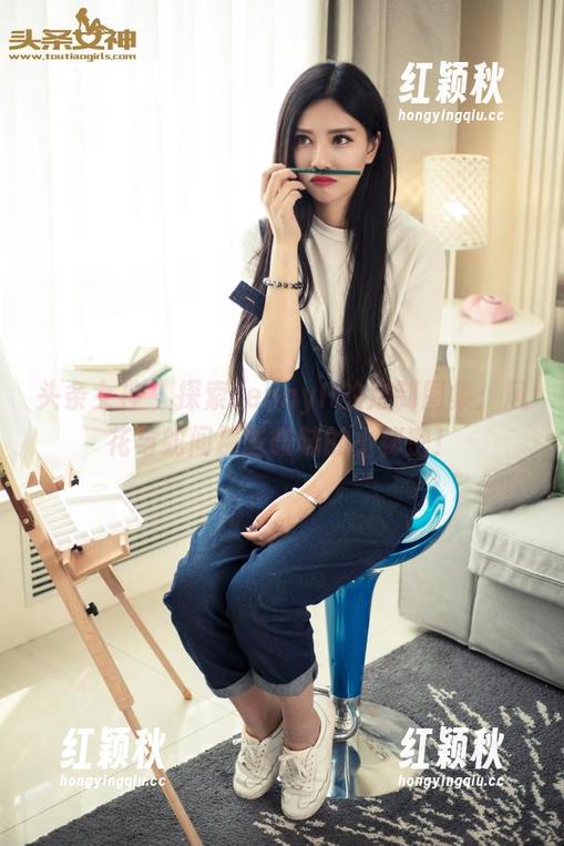 头条女神-JennyR 头条女神 - 探索JennyR的定制图集:风花与蛇间那些暧昧的小秘密!