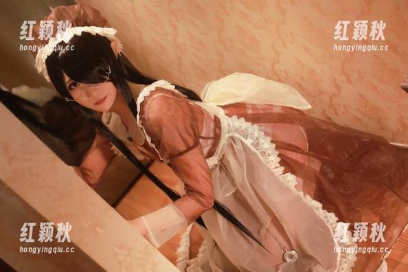 嫣嫣子 嫣嫣子裸足写真:当光影和脚丫碰撞
