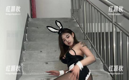 小u优优子 微密圈 - 小u优优子皮衣图包:穿上它,感觉自己就是全世界的焦点!精选一波,别错过!