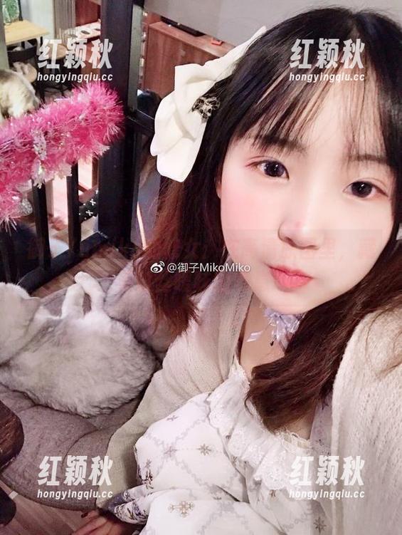御子Yumiko 御子Yumiko的修女:在高清原图里,藏着丝丝暧昧的气息...