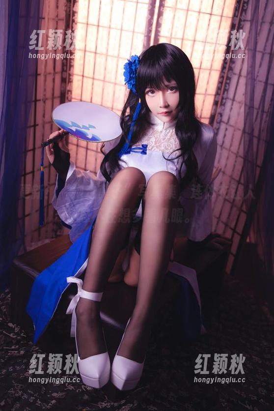 抱走莫子 更新!“抱走莫子”写真集,连体衣让人忍不住想多看几眼。