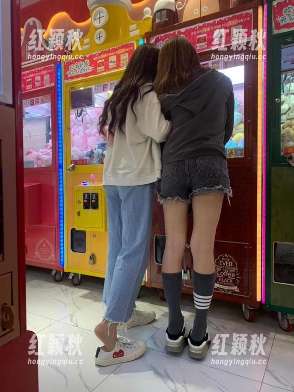 微密圈 - 没想到不止是节日打扮，无敌哒小姨妈的全套圣诞图片也太惊艳了吧！