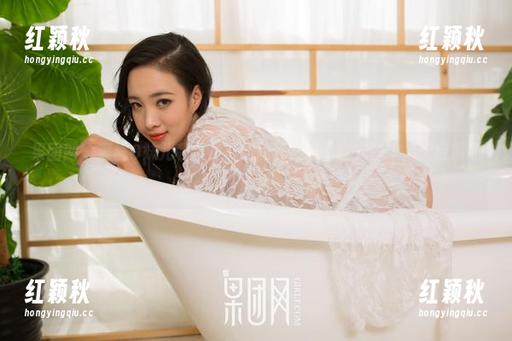 果团网-蜜桃Q妹儿 果团网 - 蜜桃Q妹儿和白衬衫的隐秘合集:在安静中悄悄绽放的心事