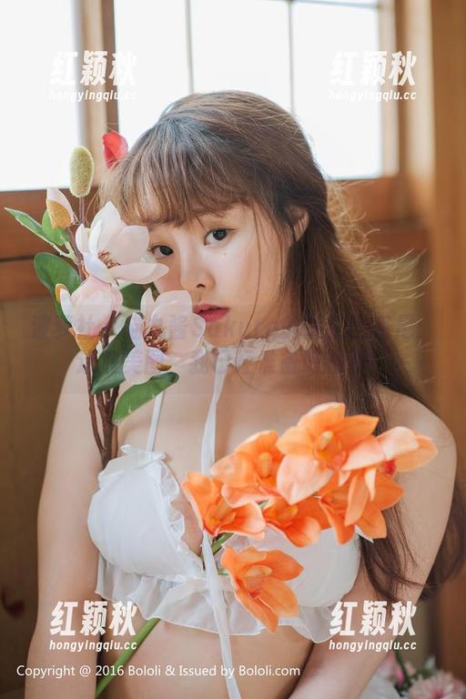 波萝社-猫九酱Sakura 波萝社 - 猫九酱Sakura的私拍比基尼:这波美图,我已经准备好按赞!