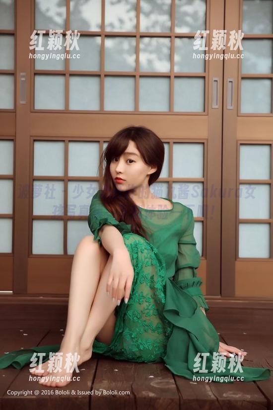 波萝社 - 少女心开炸的猫九酱Sakura女孩写真集，下载体验一下呗！