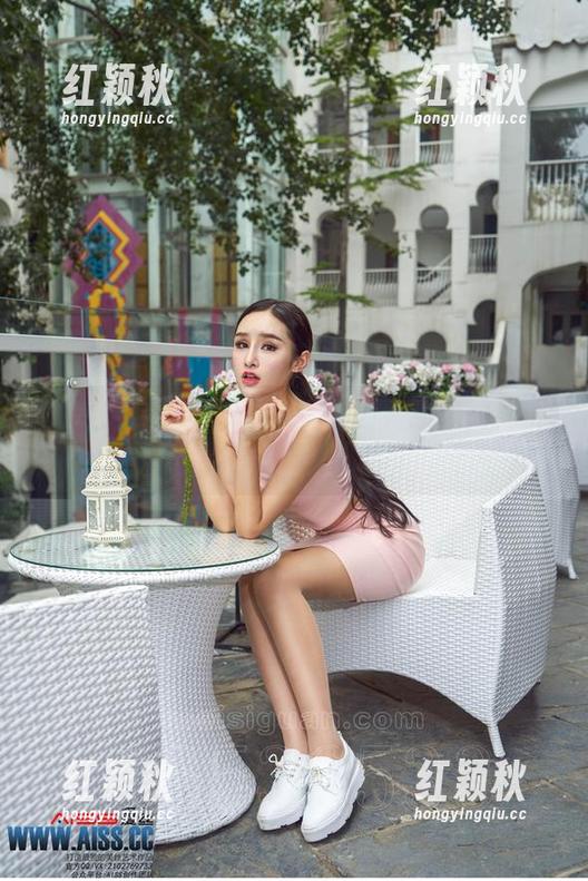 爱丝-索菲 爱丝 - 谁说运动不美?来看看索菲的免费运动图片!