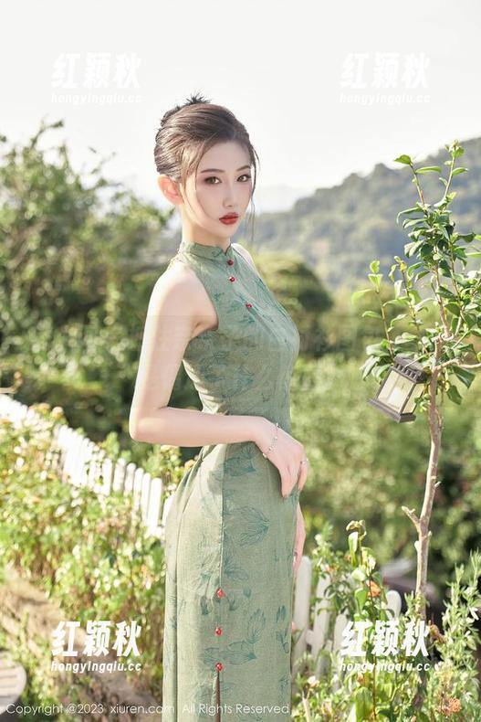 秀人网-奈奈子 秀人网 - 抓住奈奈子的白衬衫图包,真的是偶遇了什么惊喜?