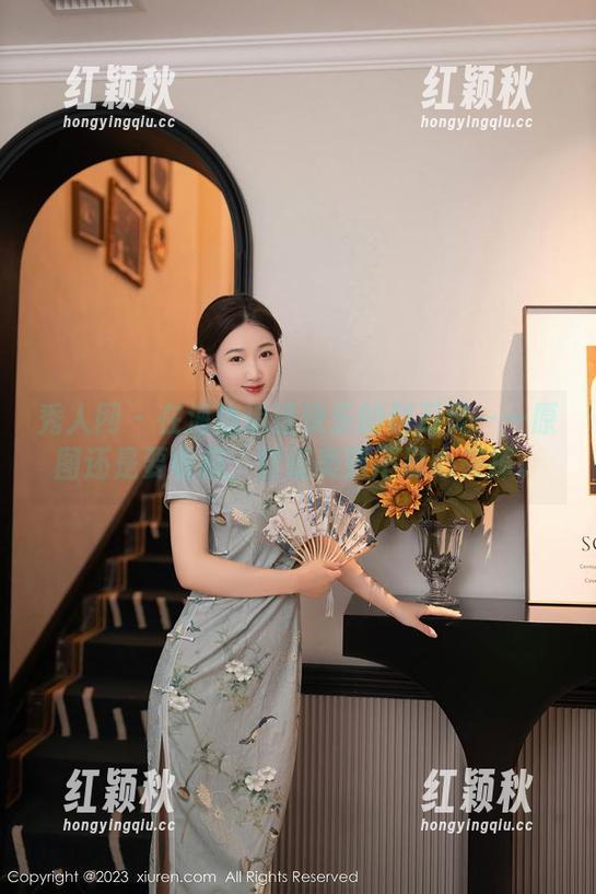 秀人网-赵万灵 秀人网 - 在海边追逐快乐的赵万灵——原图还是要收藏,壁纸美到不忍心关掉。