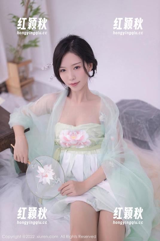 秀人网-阿乖Kiddo 秀人网 - 阿乖Kiddo的户外探险:她的美图教你如何在自然中放飞自我!