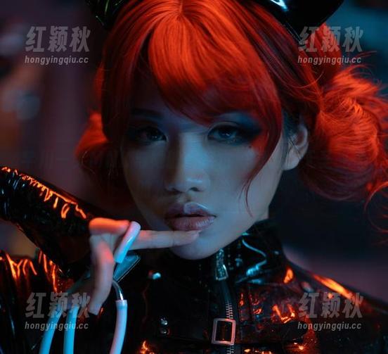 芊川一笑MNK 芊川一笑MNK与她的黑兽白精灵们,无圣光中的光怪陆离美图