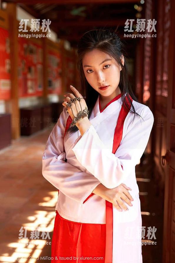 蜜桃社-蜜蕊Mary 蜜桃社 - 迷失在蜜蕊Mary的护士写真里,原图的细腻让人心动