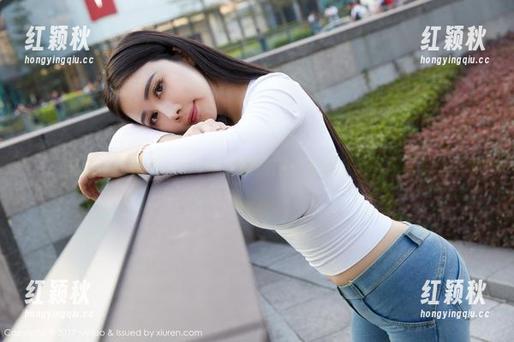 蜜桃社-露西Lucy 蜜桃社 - 露西Lucy的红裙舞动:私拍合集神秘而迷人