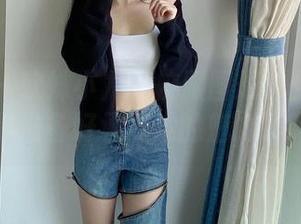 微密圈 – 软妹小九九校服图册：免费下载，你准备好承受她的魅力了吗？