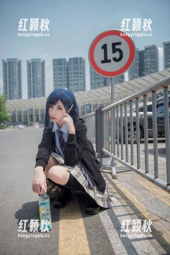 逐月Su 当逐月Su遇上圣诞:无圣光写真,结果竟是爱丽丝梦游仙境的现实版!