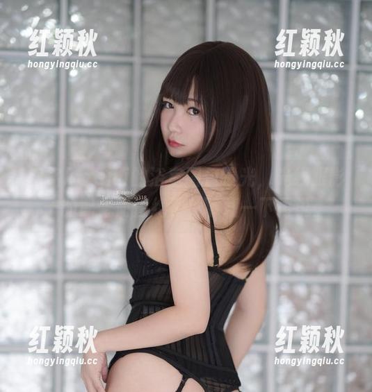 铭铭kizami的浴室图包曝光，光线跟影子的配合简直绝了，下载一下再说。