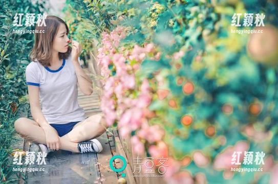 青豆客 - 黄梦羡的职业装写真：让职场不再枯燥，摆脱一成不变的黑白灰！