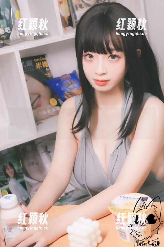 最新兔女郎韶陌陌，图片活力四射，连她的兔飘飘都想来个自由舞蹈