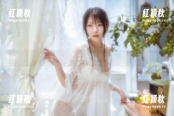 香草喵露露 香草喵露露的高清作品:四月舰长蓝色泳装,海浪来袭注意啦!