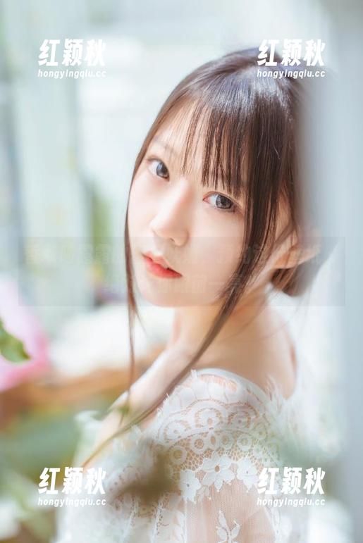 香草喵露露 香草喵露露的蕾丝妩媚,预约这份壁纸,绝对让你眼前一亮。