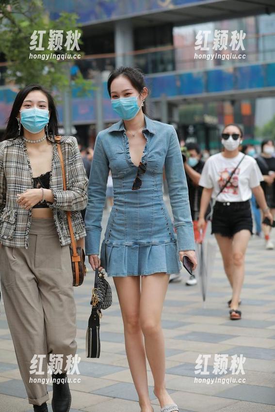 魔镜街拍 一张不够?“魔镜街拍”带你深潜活力美术生JK美少女全套原图,情出于色,心归于美。