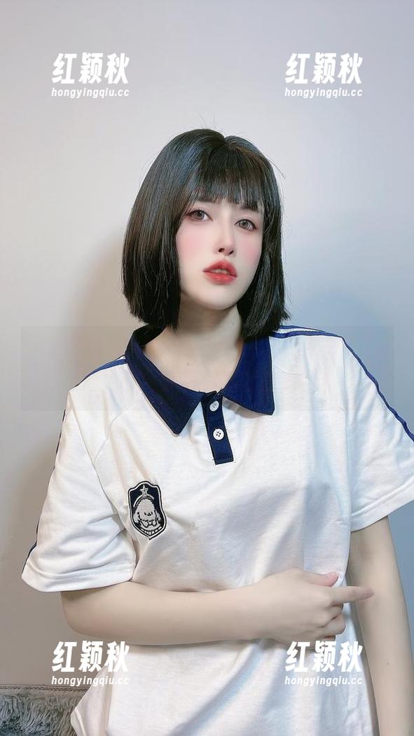 看看“鹿八岁baby”的赛博朋克兔女郎Cos更新，光影交错就是有料！